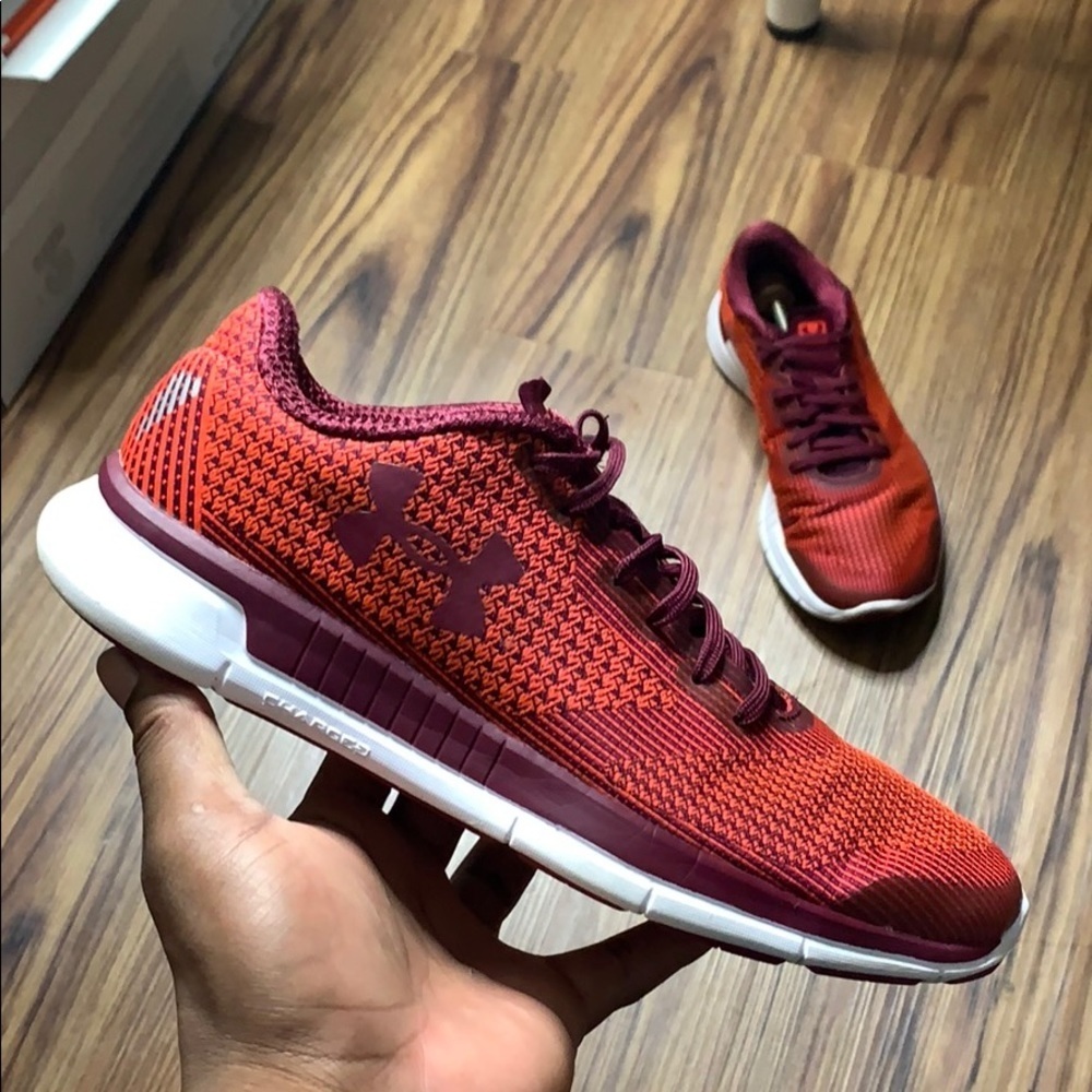 Under Armour Charged WMNS Running  Sneakers